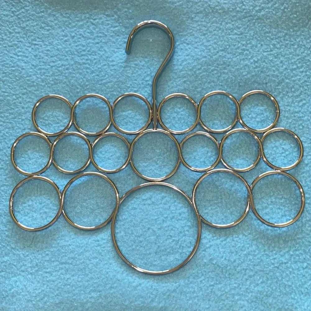 ORGANIZER HANGER 18 loops for scarfs ties belts sliver color smooth thick NEW